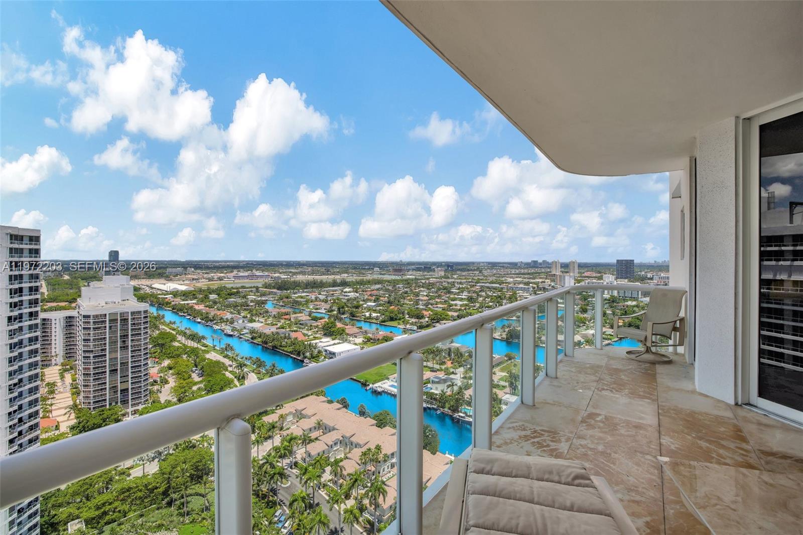 21200 Point Pl #PH2804 Aventura, FL 33180