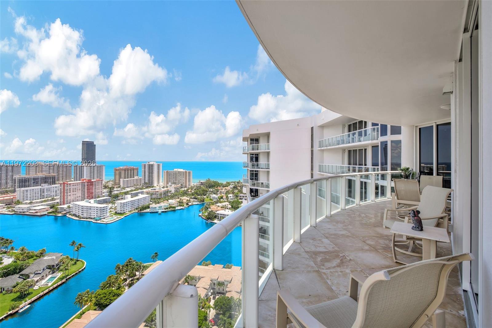 21200 Point Pl #PH2804 Aventura, FL 33180