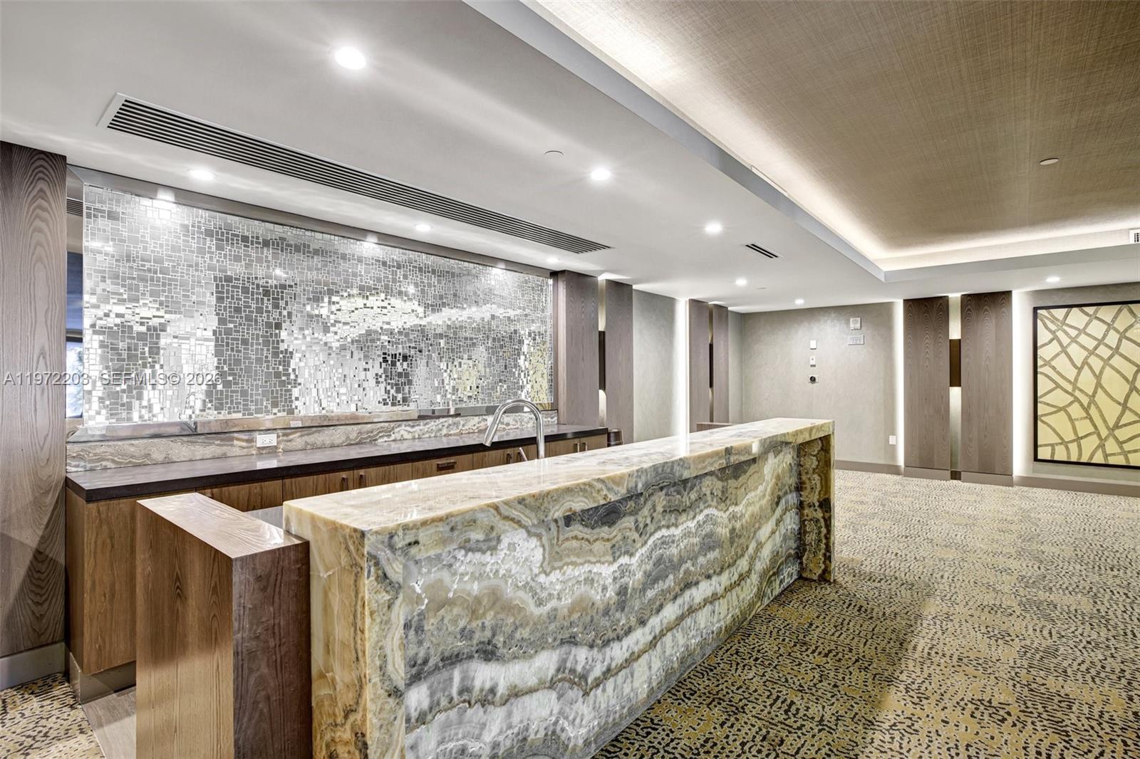 21200 Point Pl #PH2804 Aventura, FL 33180