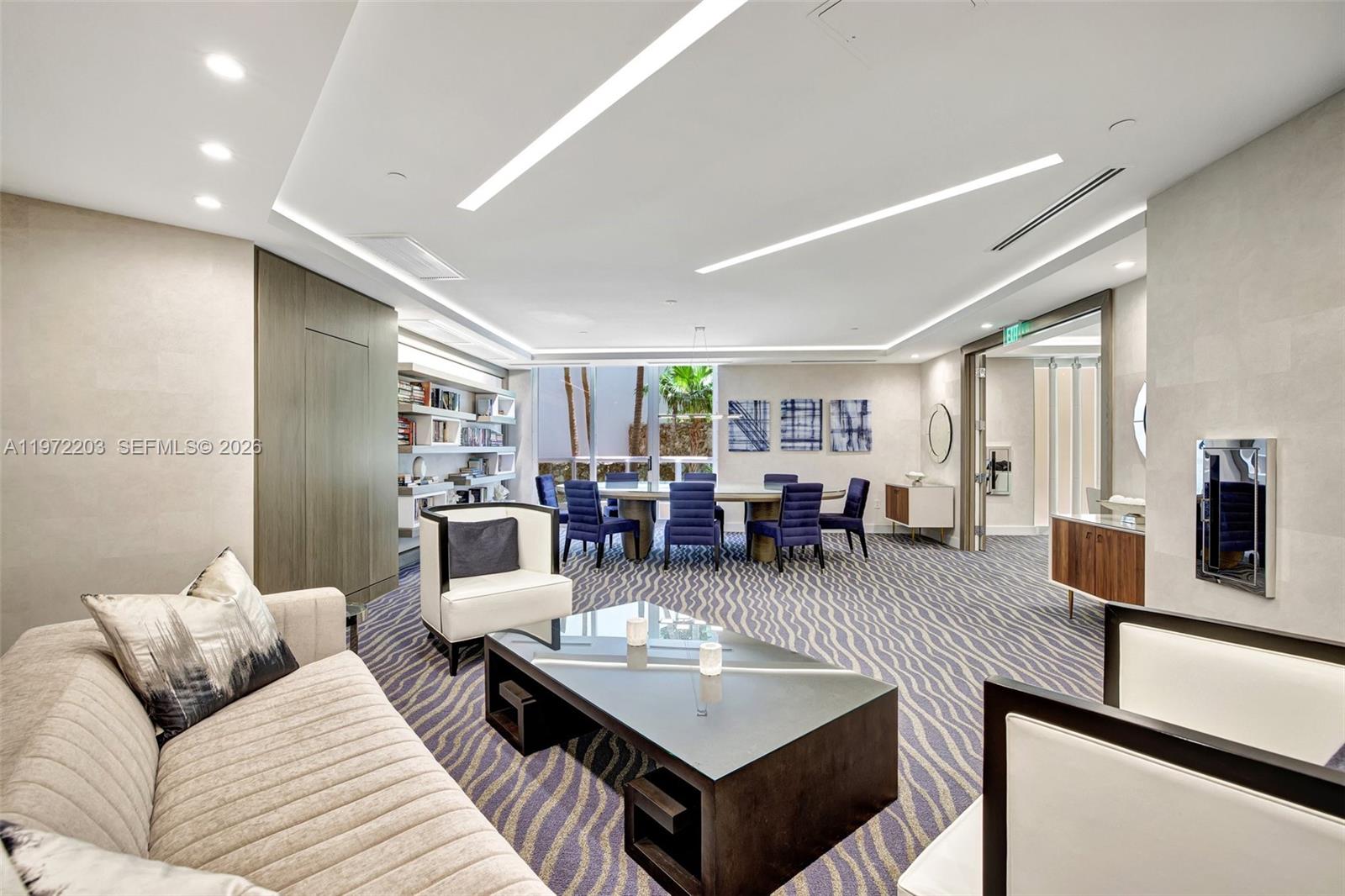 21200 Point Pl #PH2804 Aventura, FL 33180