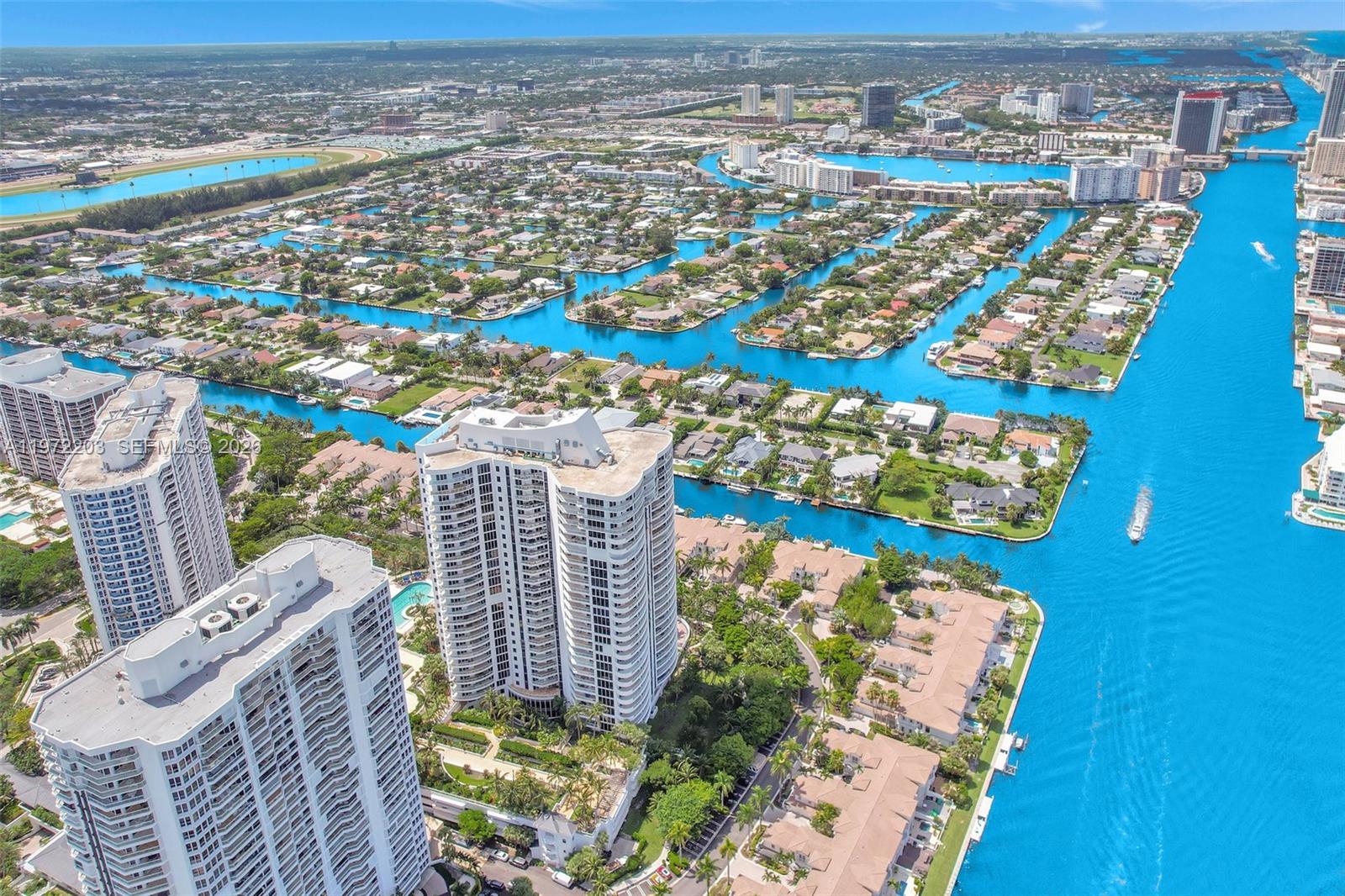21200 Point Pl #PH2804 Aventura, FL 33180