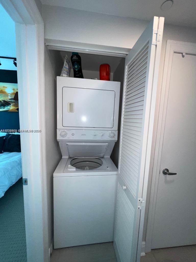 950 Brickell Bay Dr #3105 Miami, FL 33131