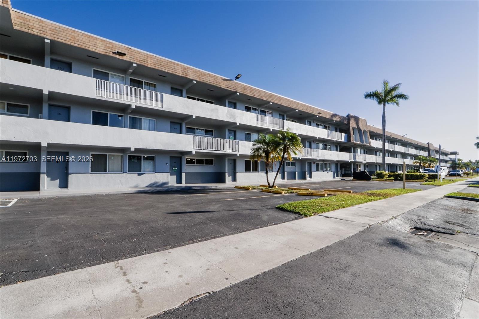 11195 SW 1st St #119 Sweetwater, FL 33174