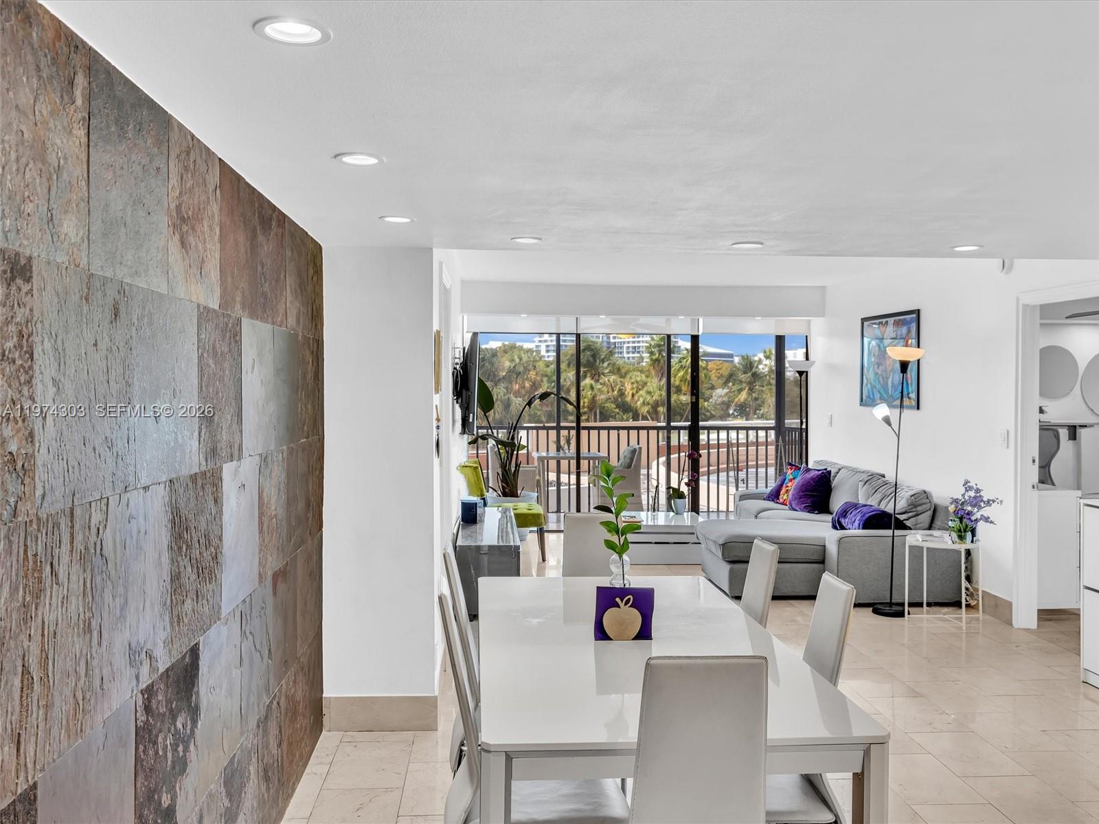 20335 W Country Clb Dr #310