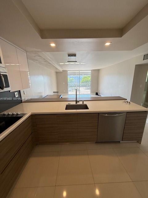 3600 NE 170th St #407 North Miami Beach, FL 33160