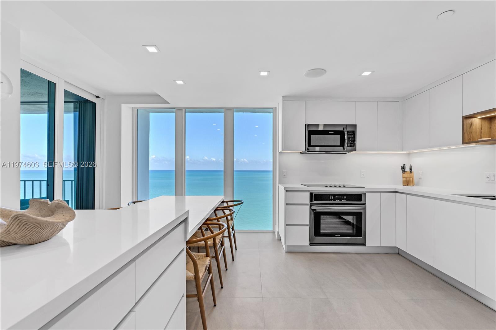 image Casa Del Mar Condos18