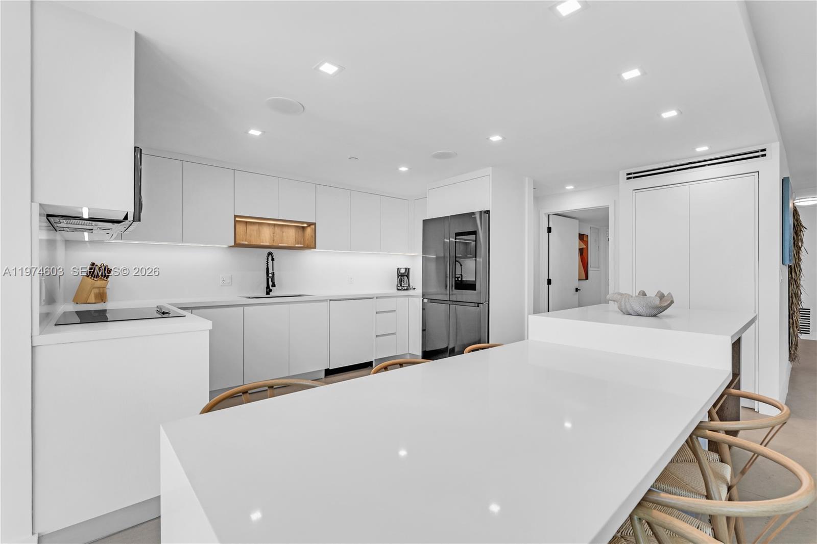 image Casa Del Mar Condos19