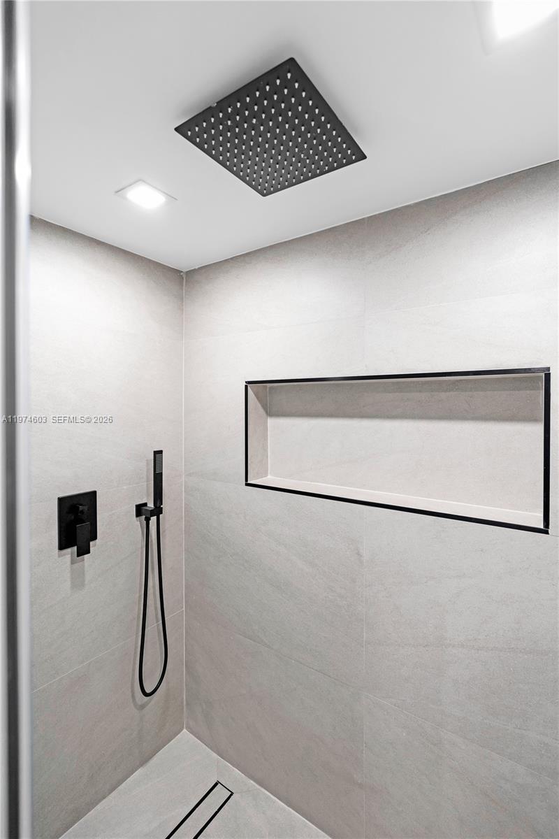 image Casa Del Mar Condos38