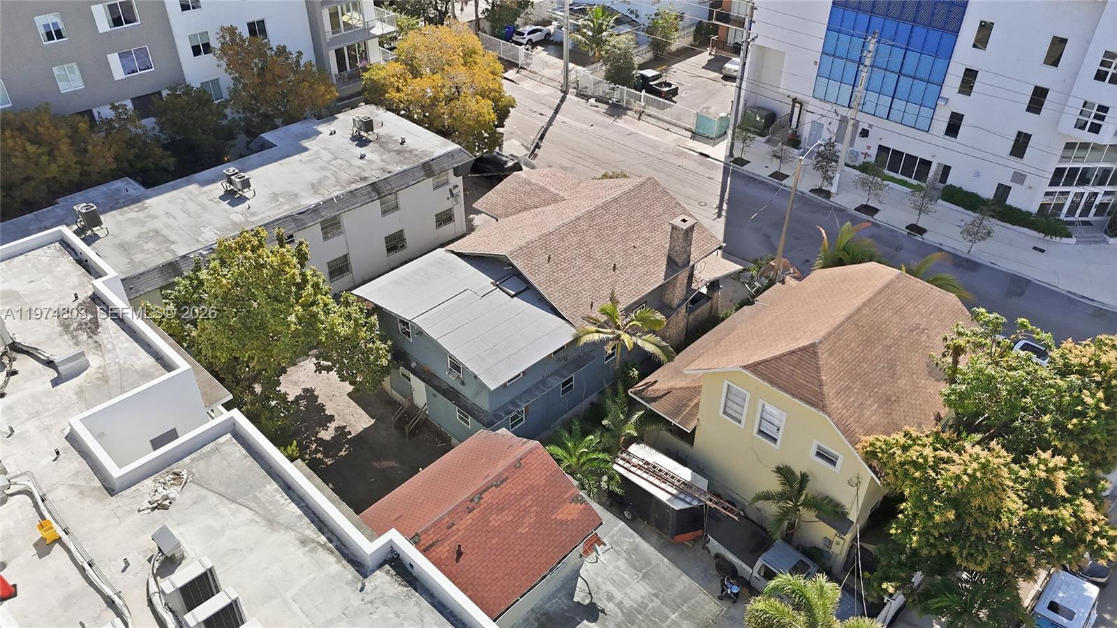 667 NW 1st St Miami, FL 33128