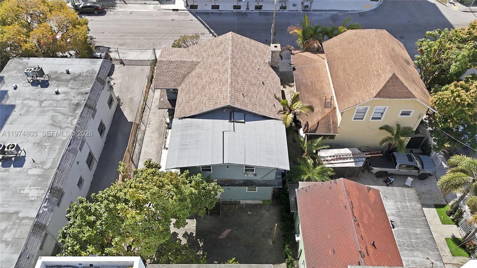 667 NW 1st St Miami, FL 33128