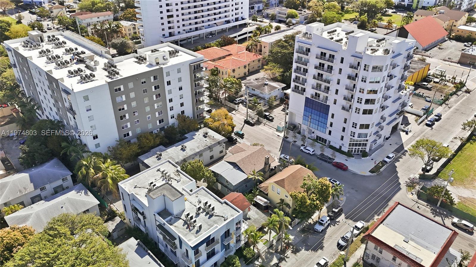 667 NW 1st St Miami, FL 33128