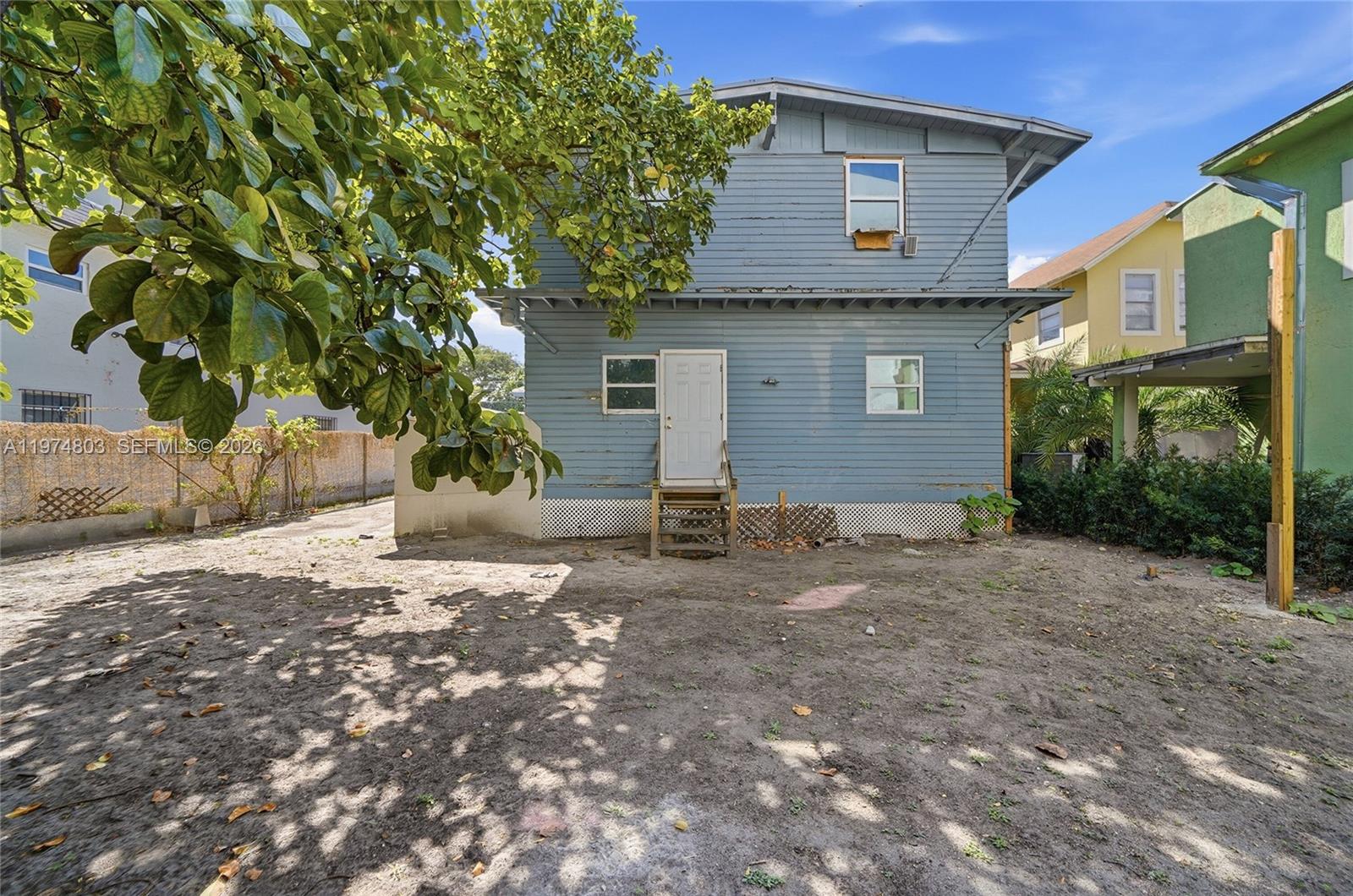 667 NW 1st St Miami, FL 33128