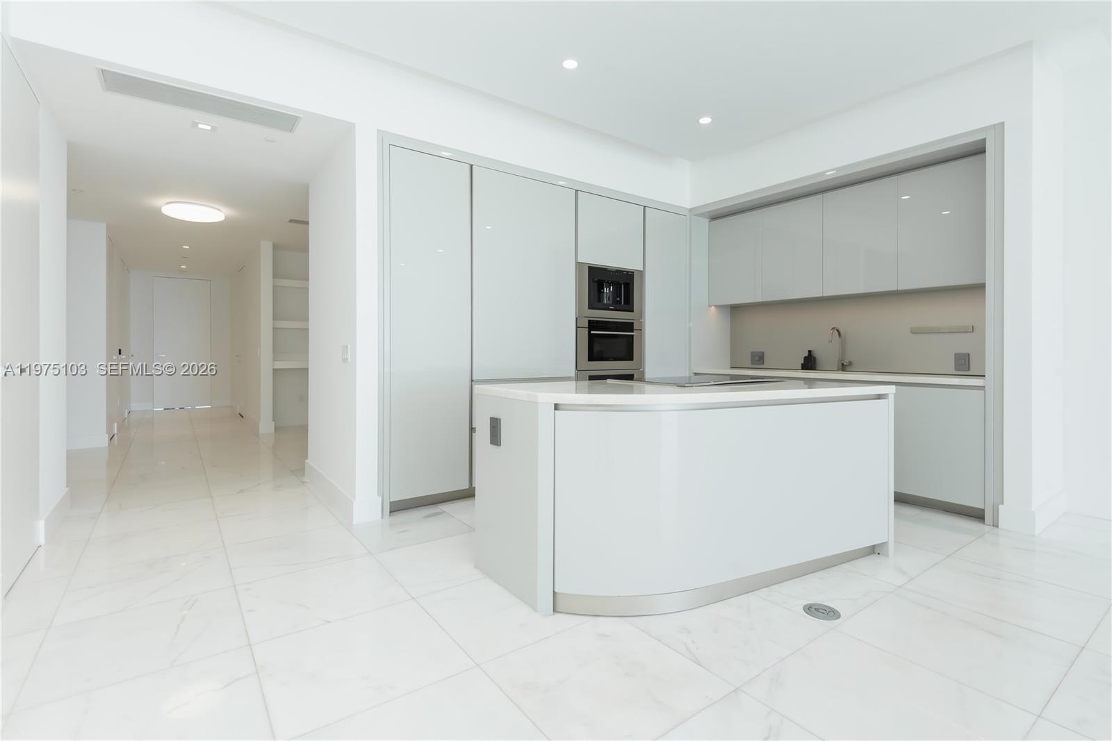 18975 Collins Ave #801 Sunny Isles Beach, FL 33160