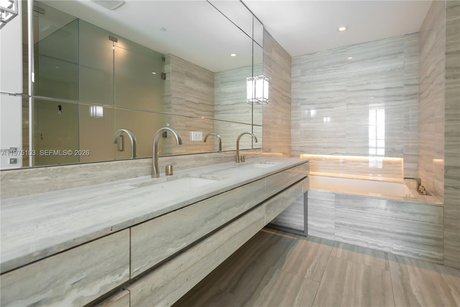 18975 Collins Ave #801 Sunny Isles Beach, FL 33160