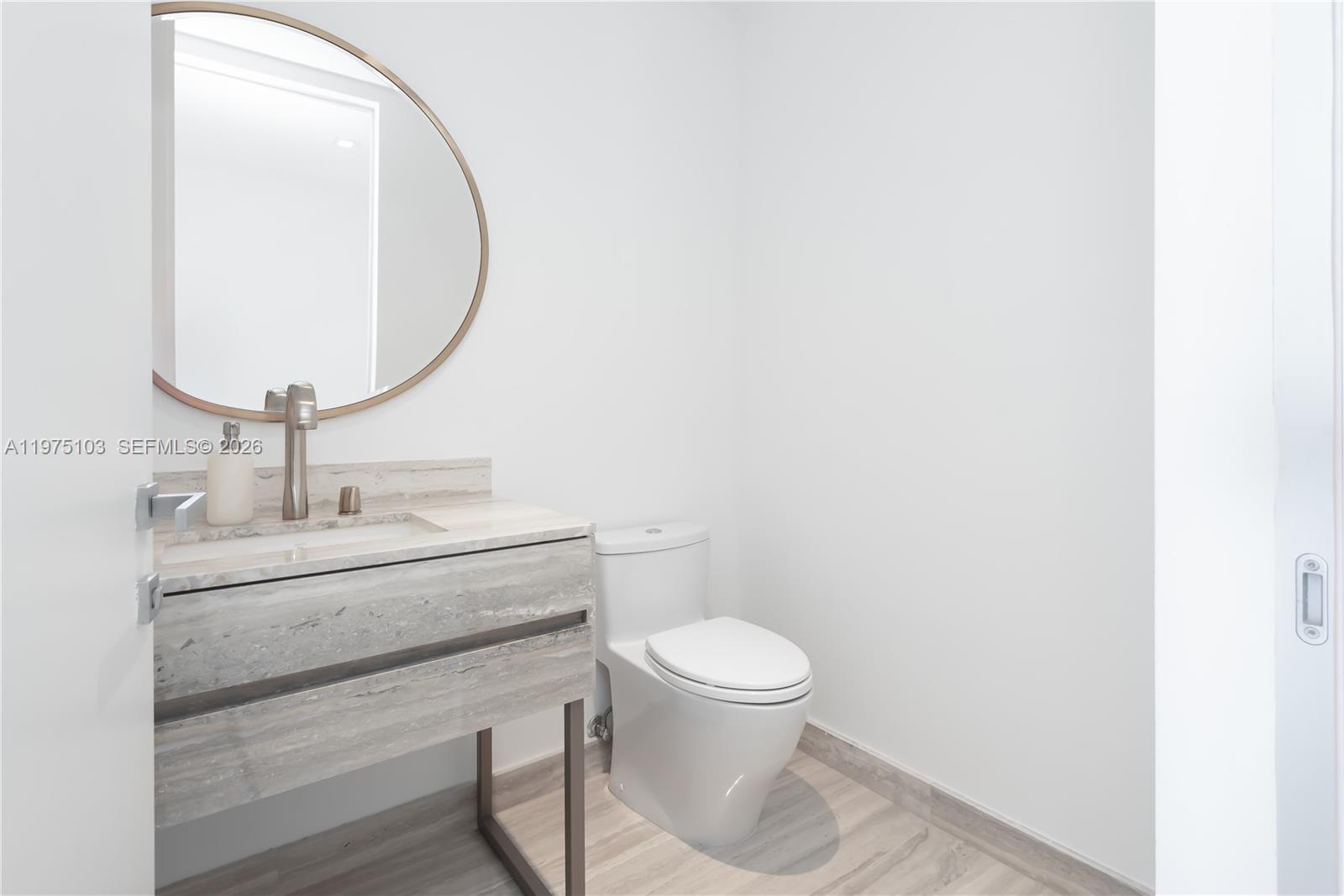 18975 Collins Ave #801 Sunny Isles Beach, FL 33160