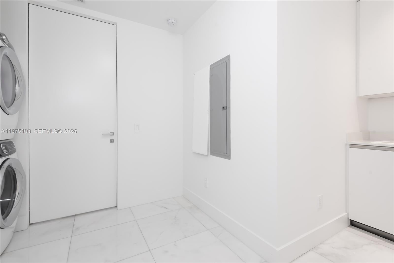 18975 Collins Ave #801 Sunny Isles Beach, FL 33160
