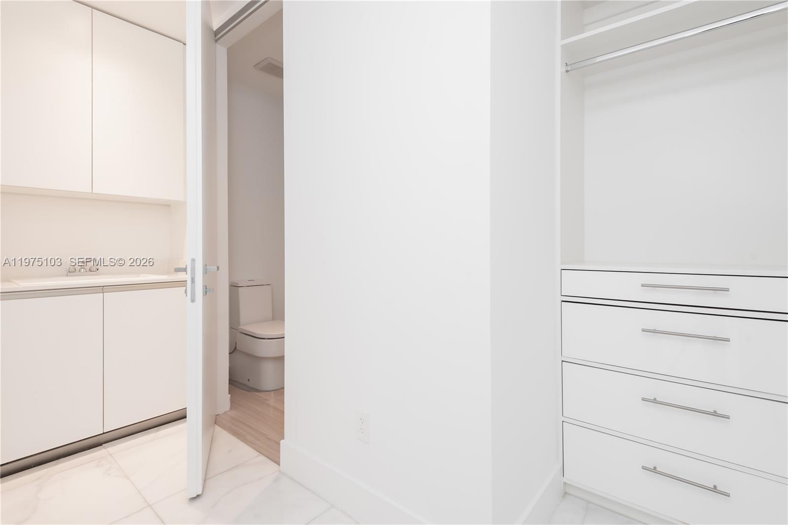 18975 Collins Ave #801 Sunny Isles Beach, FL 33160