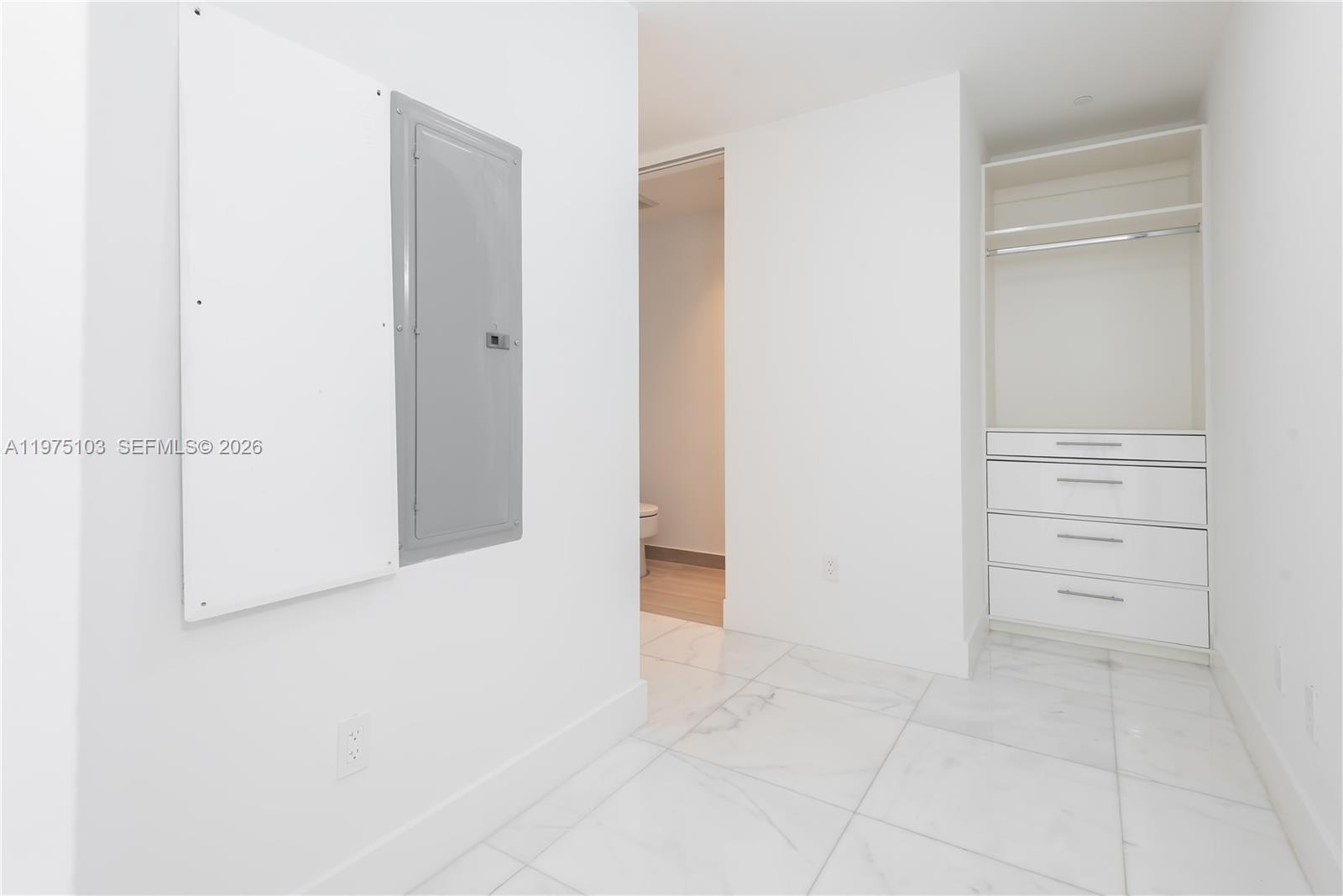 18975 Collins Ave #801 Sunny Isles Beach, FL 33160