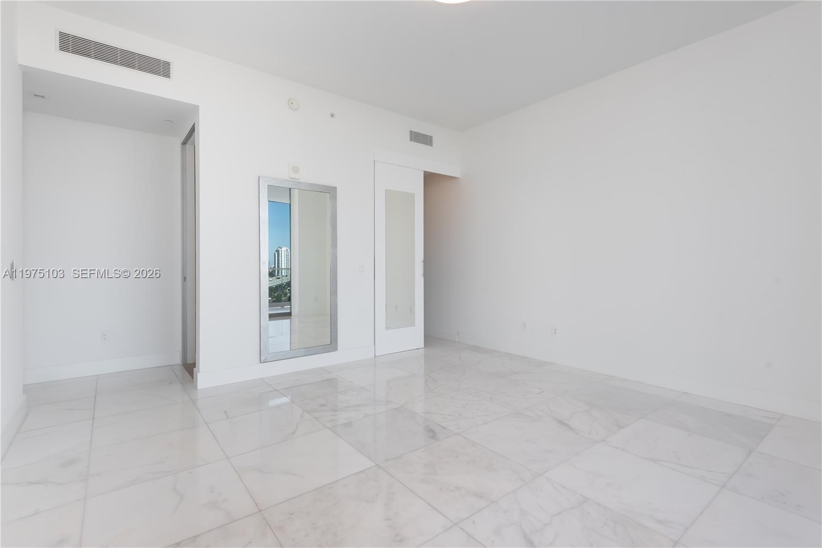 18975 Collins Ave #801 Sunny Isles Beach, FL 33160