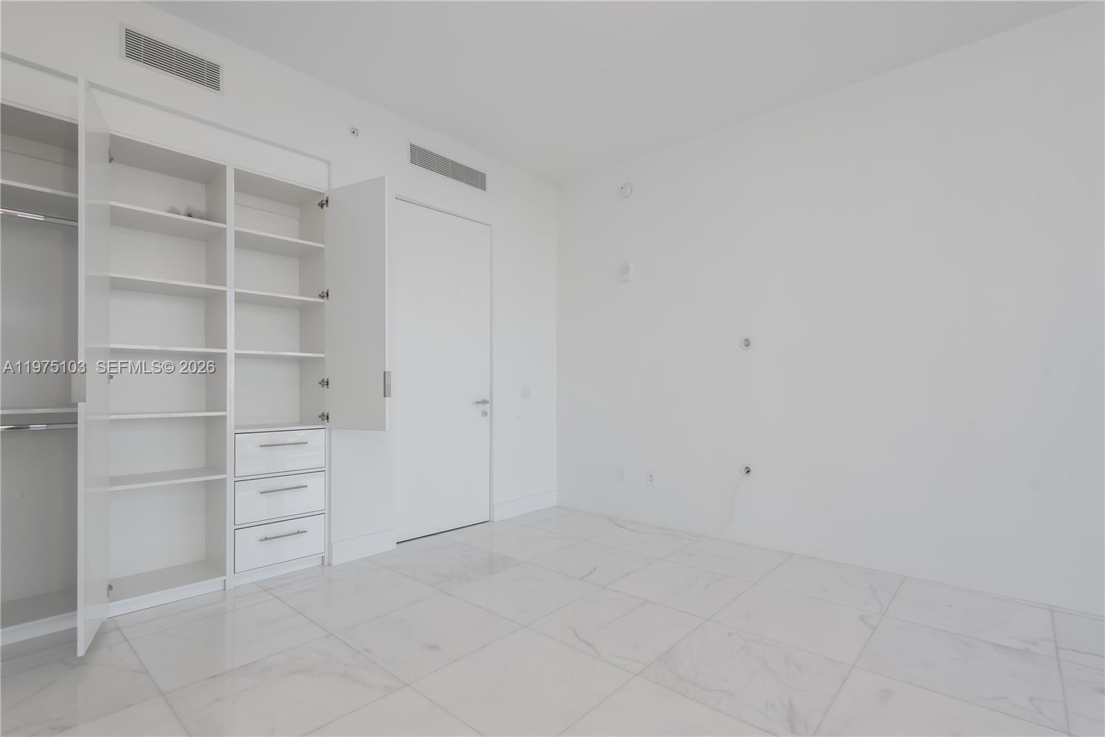 18975 Collins Ave #801 Sunny Isles Beach, FL 33160