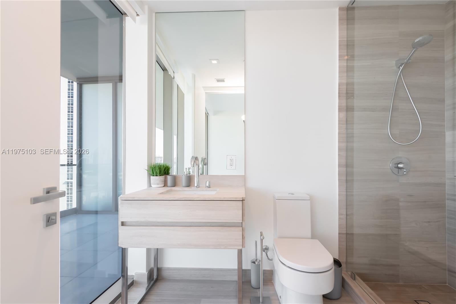 18975 Collins Ave #801 Sunny Isles Beach, FL 33160