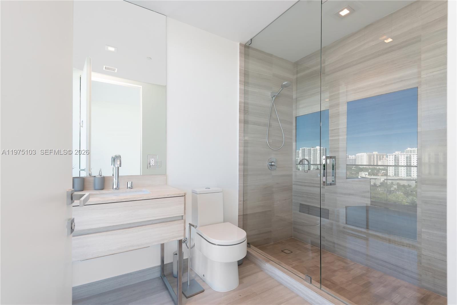 18975 Collins Ave #801 Sunny Isles Beach, FL 33160