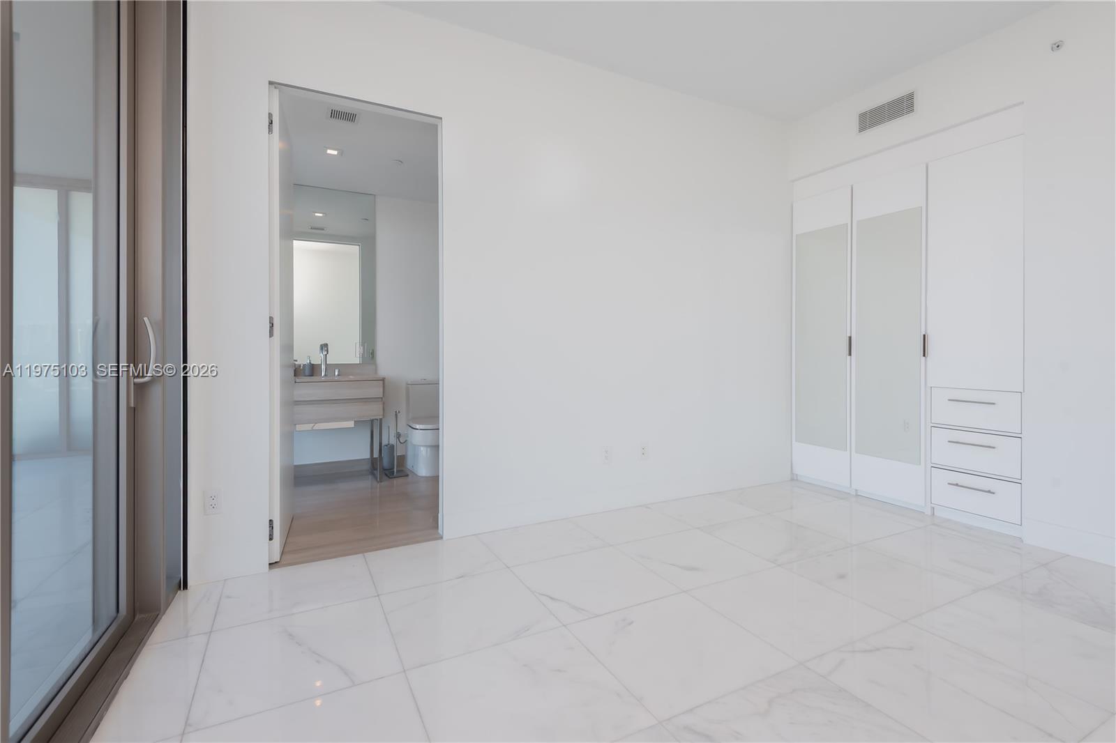 18975 Collins Ave #801 Sunny Isles Beach, FL 33160