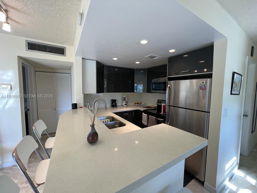 1130 11th St #5A Miami Beach, FL 33139