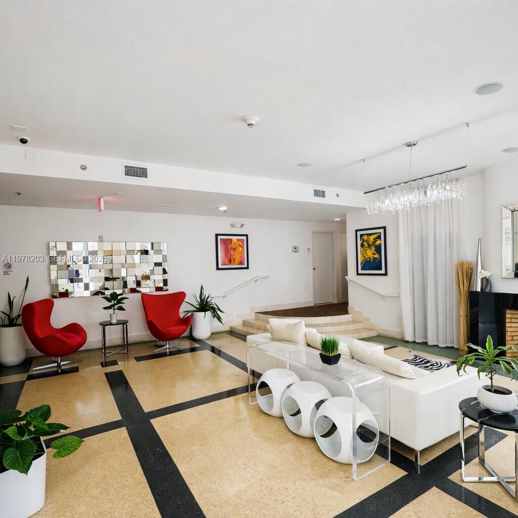 1300 Pennsylvania Ave #109 Miami Beach, FL 33139