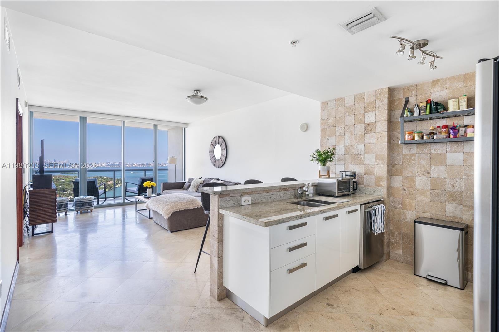 image Blue on the Bay9