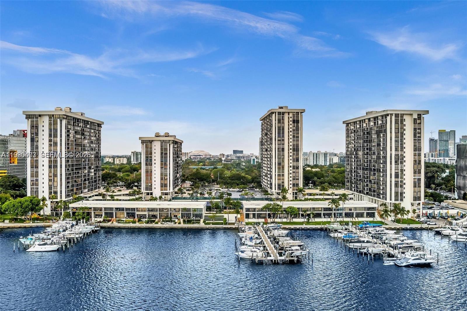 1901 Brickell Ave #B1407 Miami, FL 33129