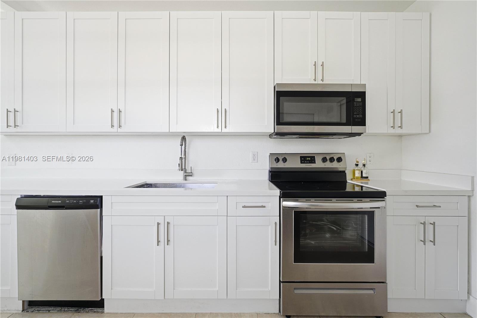 10845 Peachtree Dr #10845 Miami, FL 33161