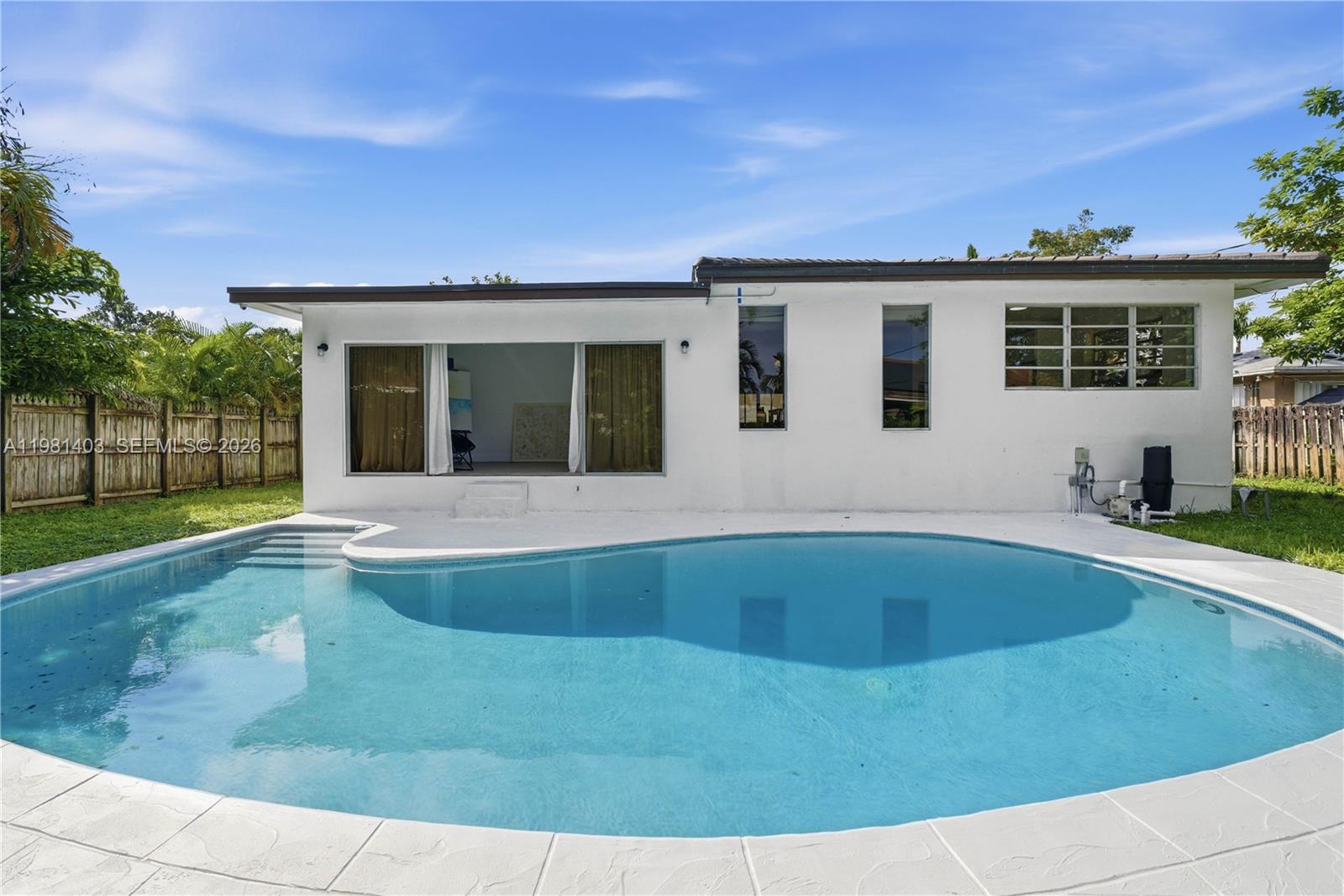 10845 Peachtree Dr #10845 Miami, FL 33161