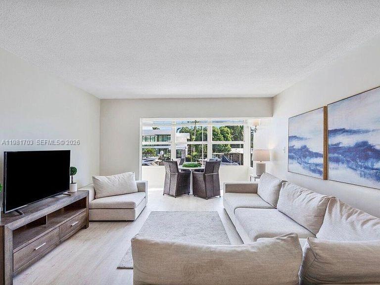 40 Isle Of Venice Dr #6 Fort Lauderdale, FL 33301