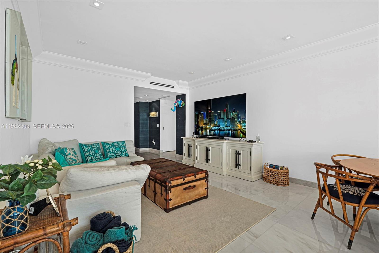 4925 Collins Ave #4A Miami Beach, FL 33140