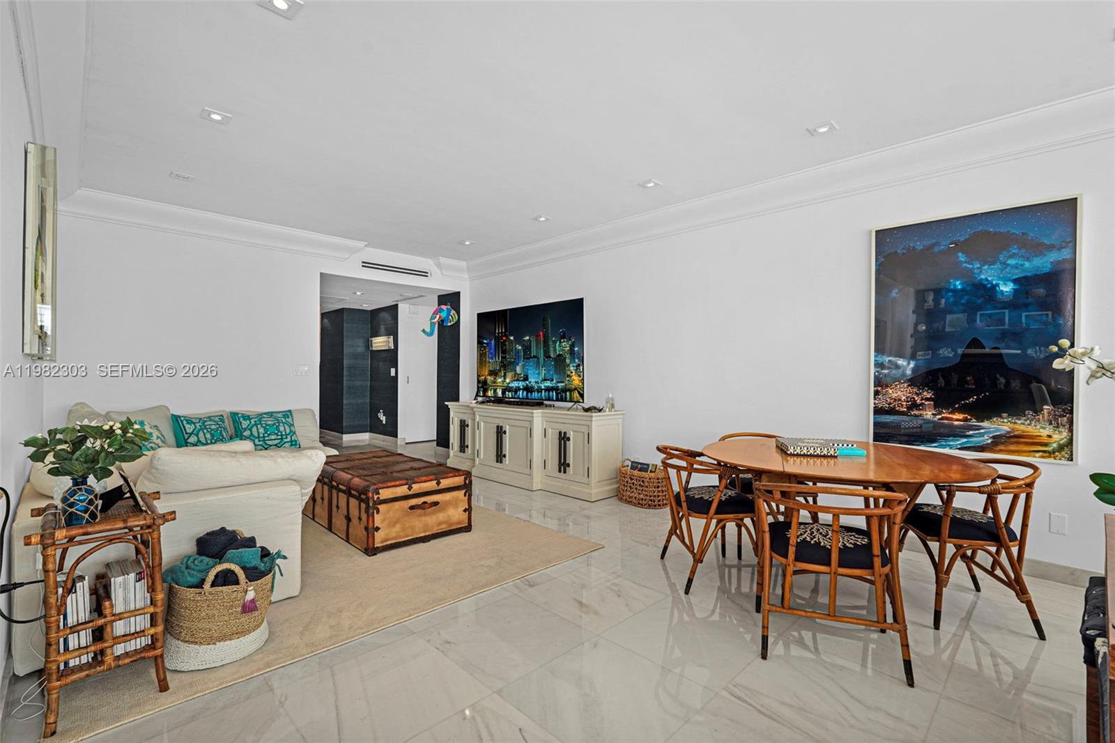 4925 Collins Ave #4A Miami Beach, FL 33140