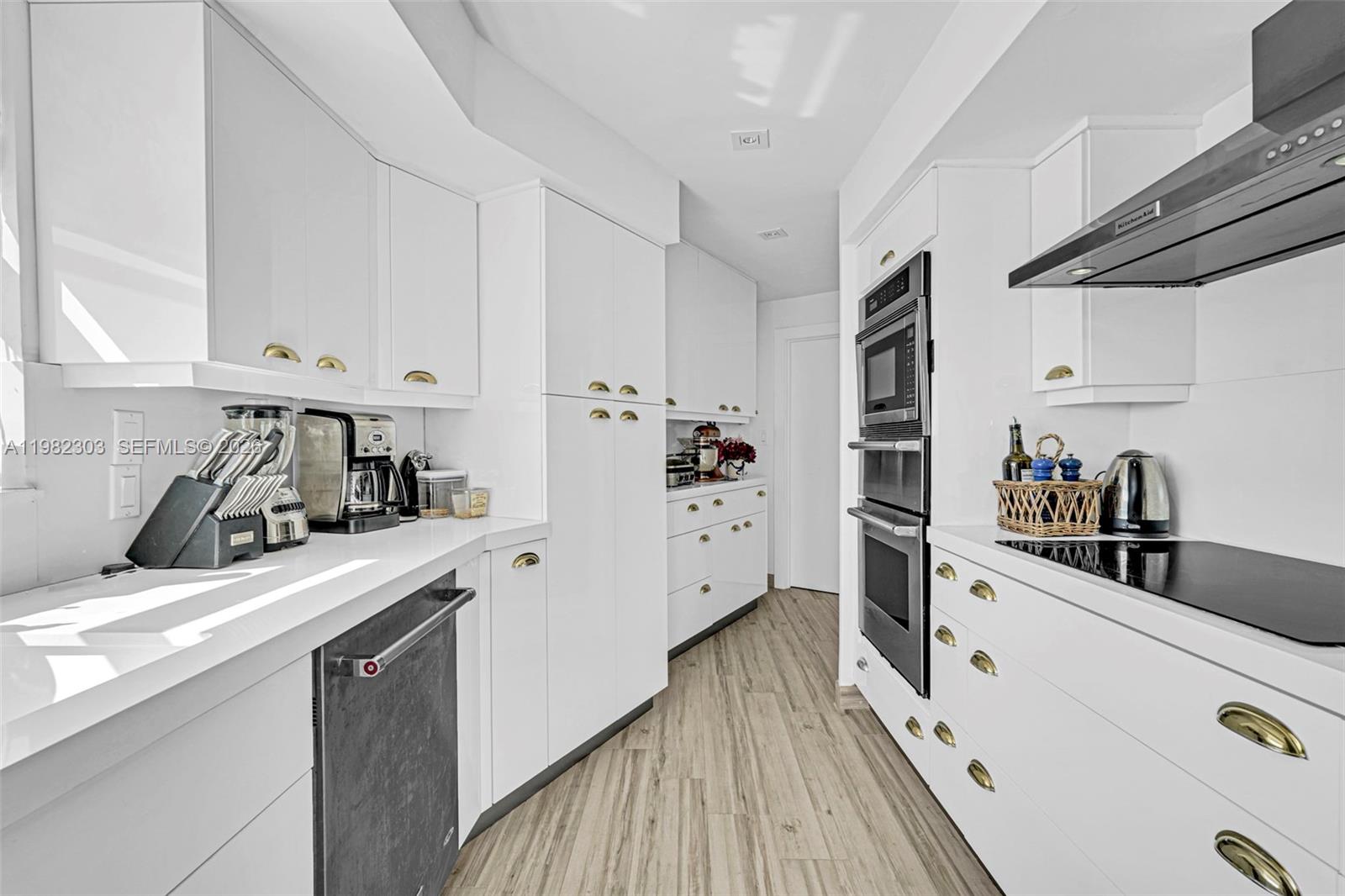 4925 Collins Ave #4A Miami Beach, FL 33140