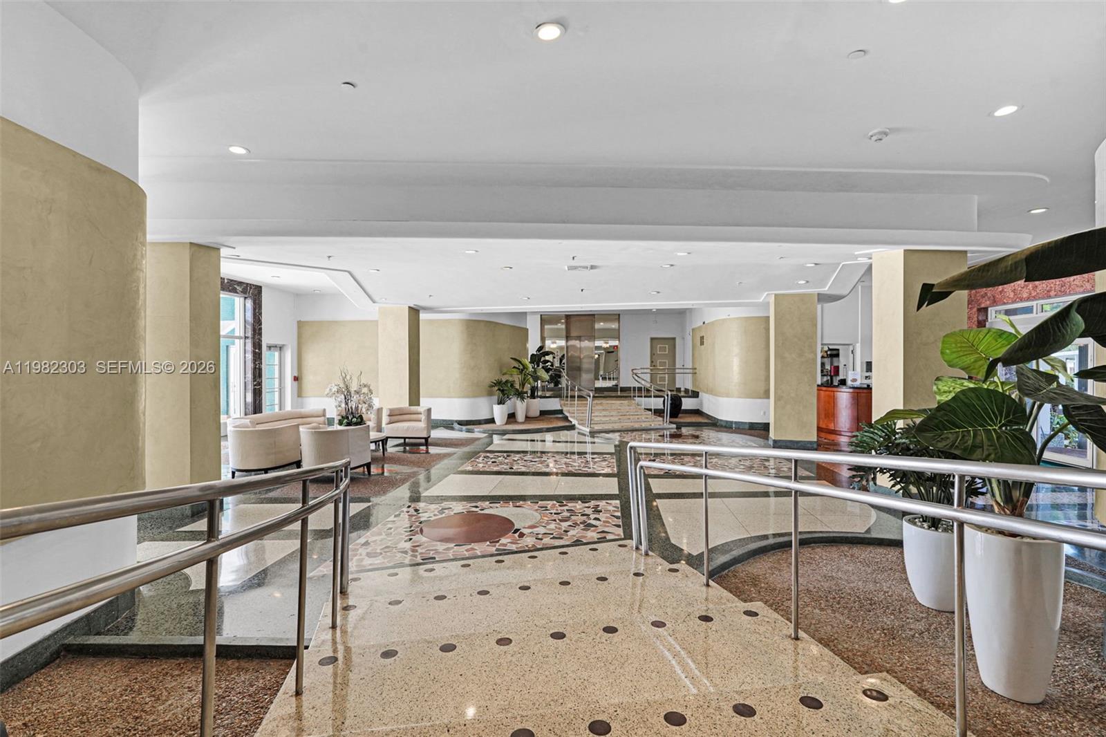 4925 Collins Ave #4A Miami Beach, FL 33140