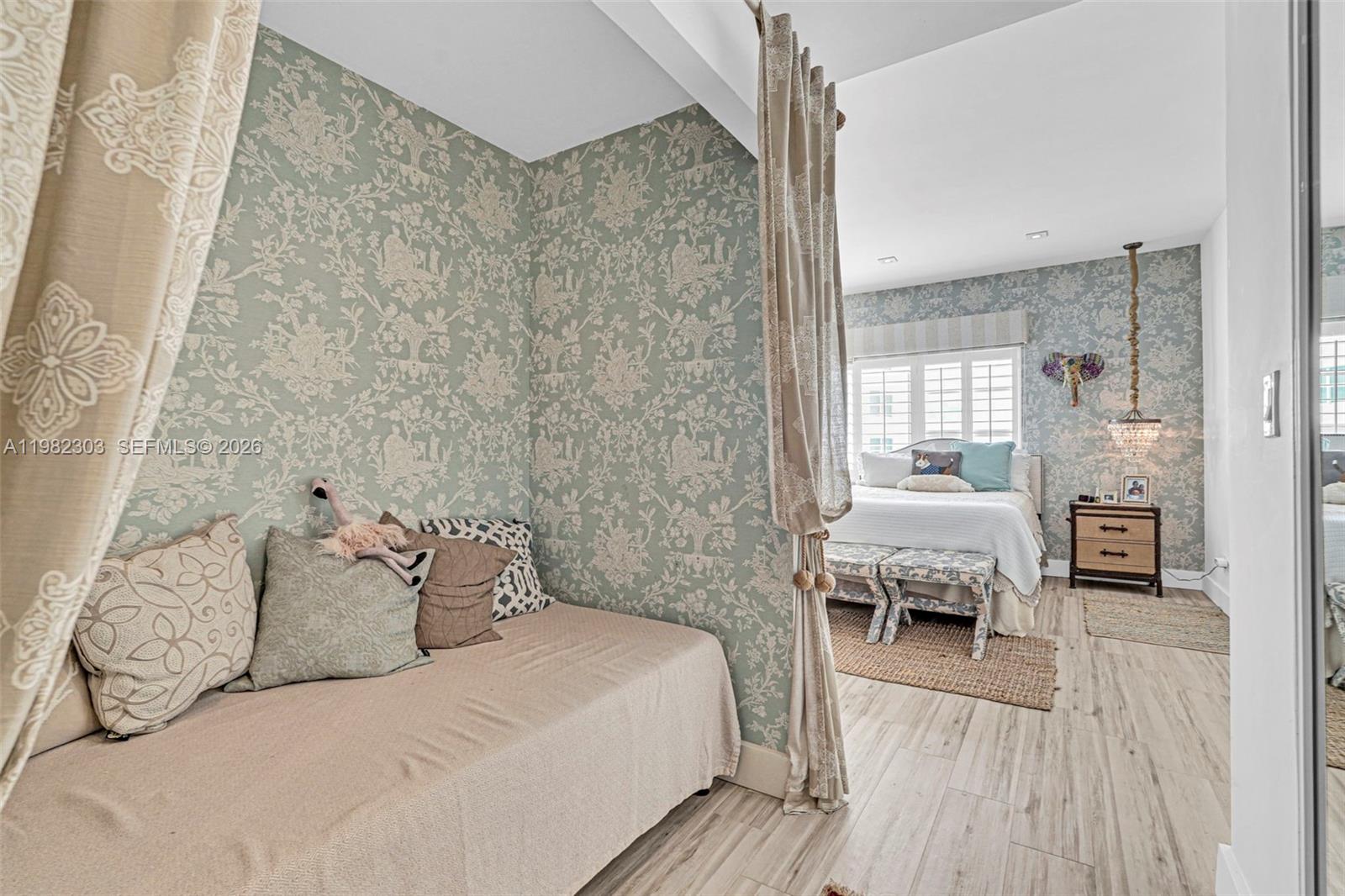 4925 Collins Ave #4A Miami Beach, FL 33140