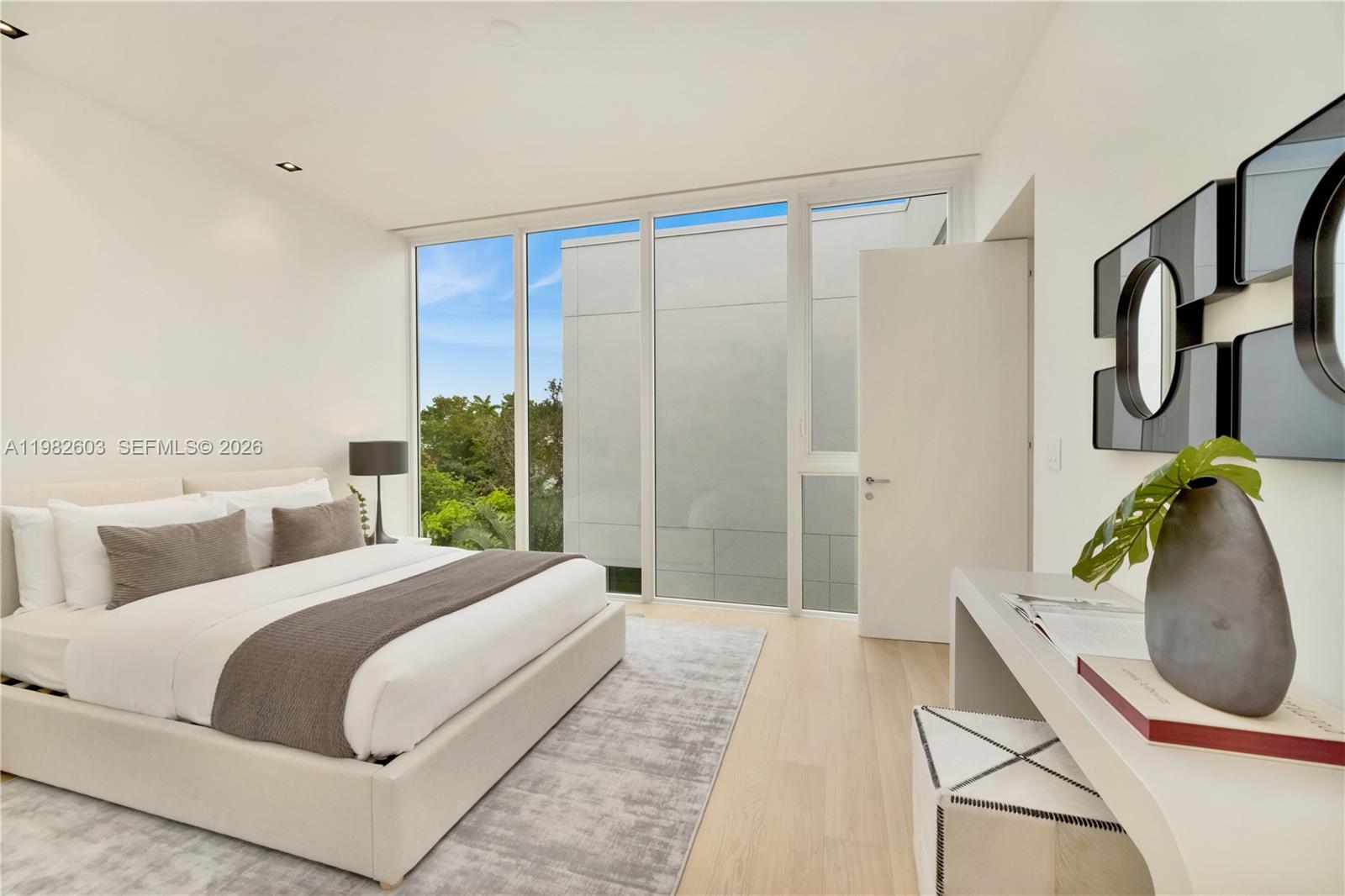 1011 W 48th St #8 Miami Beach, FL 33140