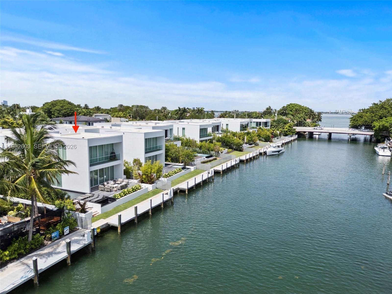 1011 W 48th St #8 Miami Beach, FL 33140