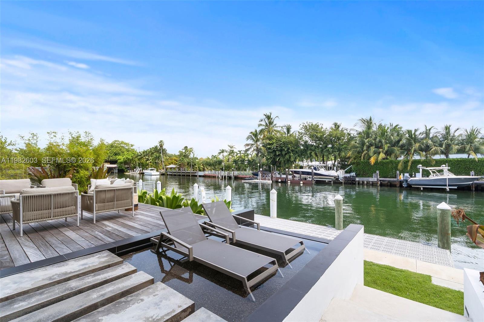 1011 W 48th St #8 Miami Beach, FL 33140