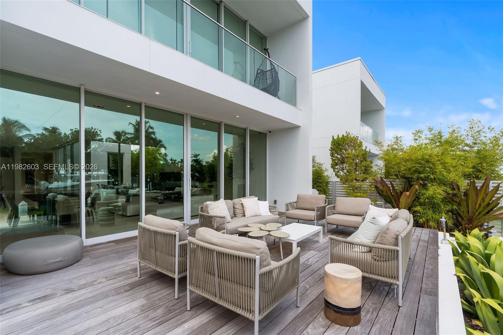 1011 W 48th St #8 Miami Beach, FL 33140