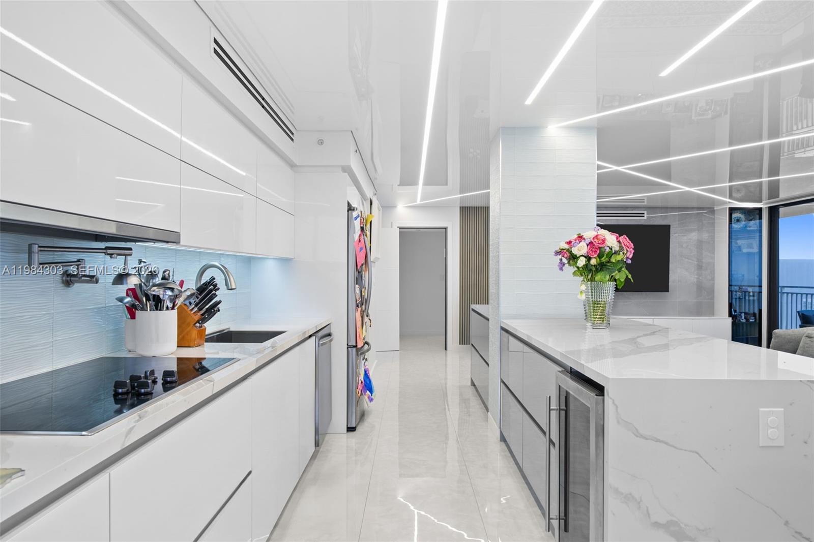 210 174th St #2319 Sunny Isles Beach, FL 33160