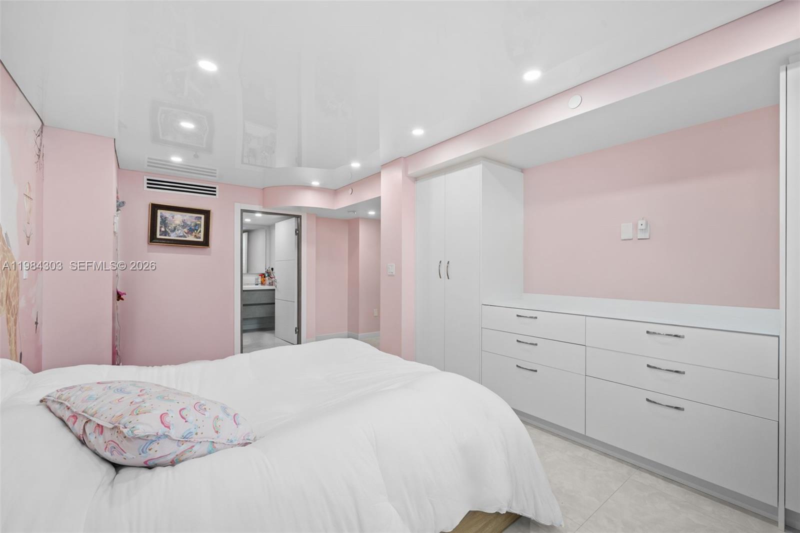 210 174th St #2319 Sunny Isles Beach, FL 33160