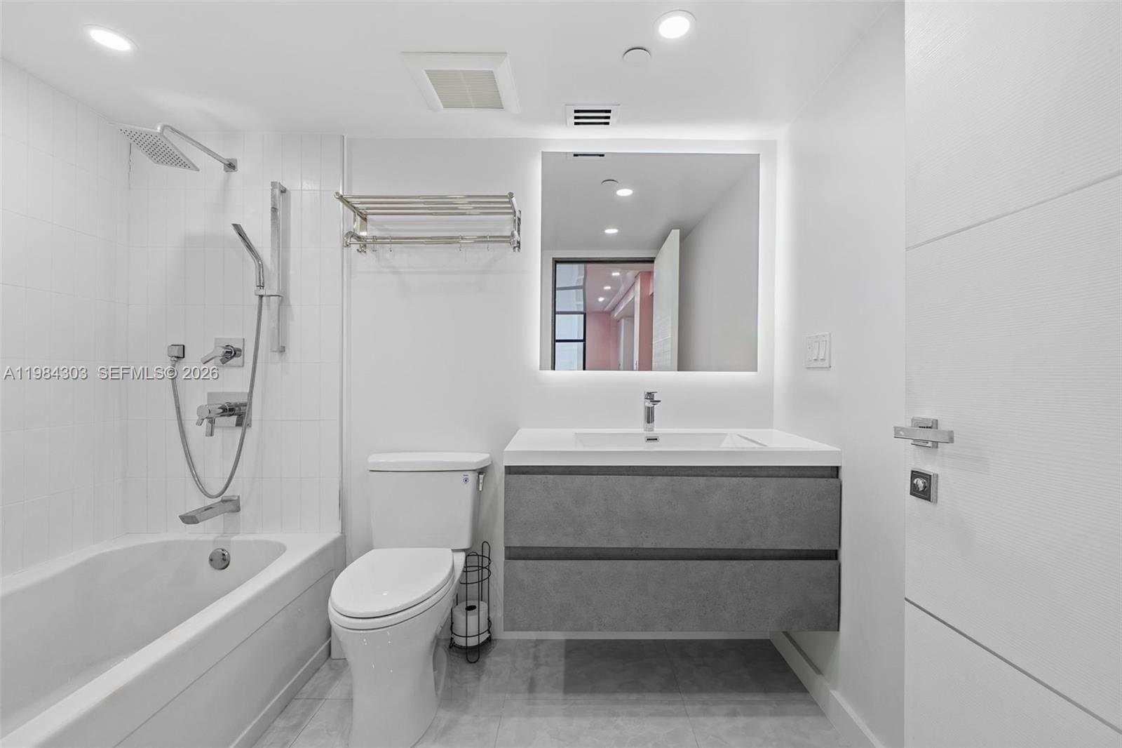 210 174th St #2319 Sunny Isles Beach, FL 33160