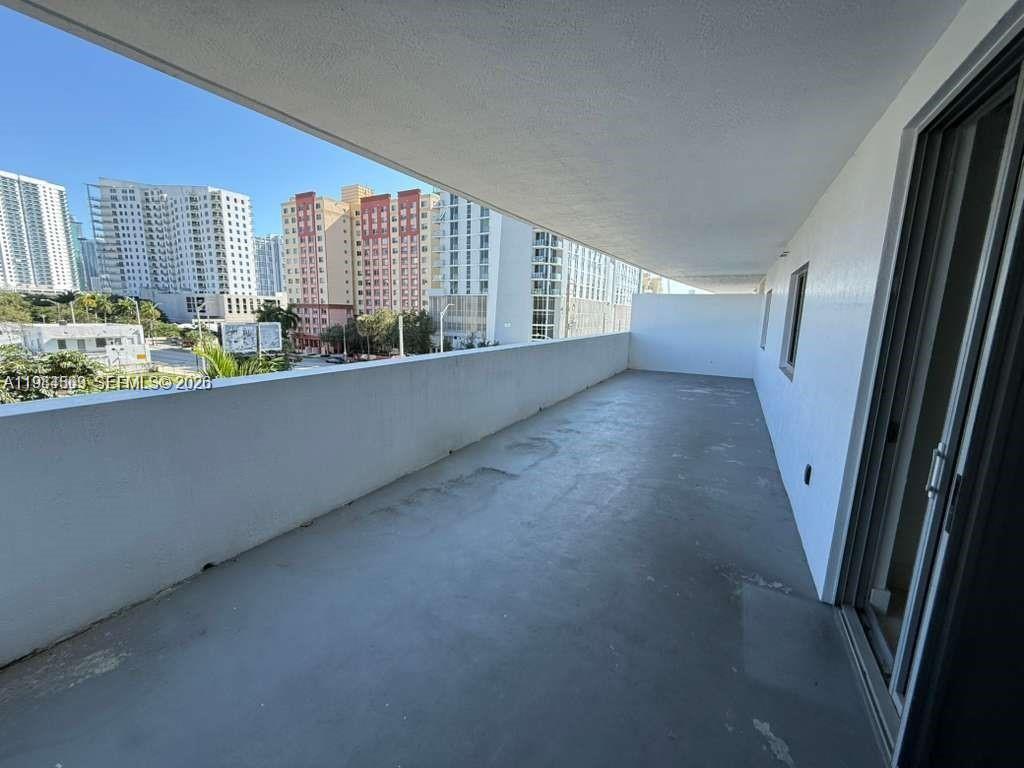 36 NW 6th Ave #408 Miami, FL 33128