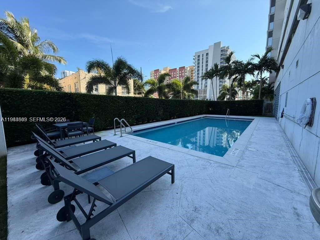 36 NW 6th Ave #408 Miami, FL 33128
