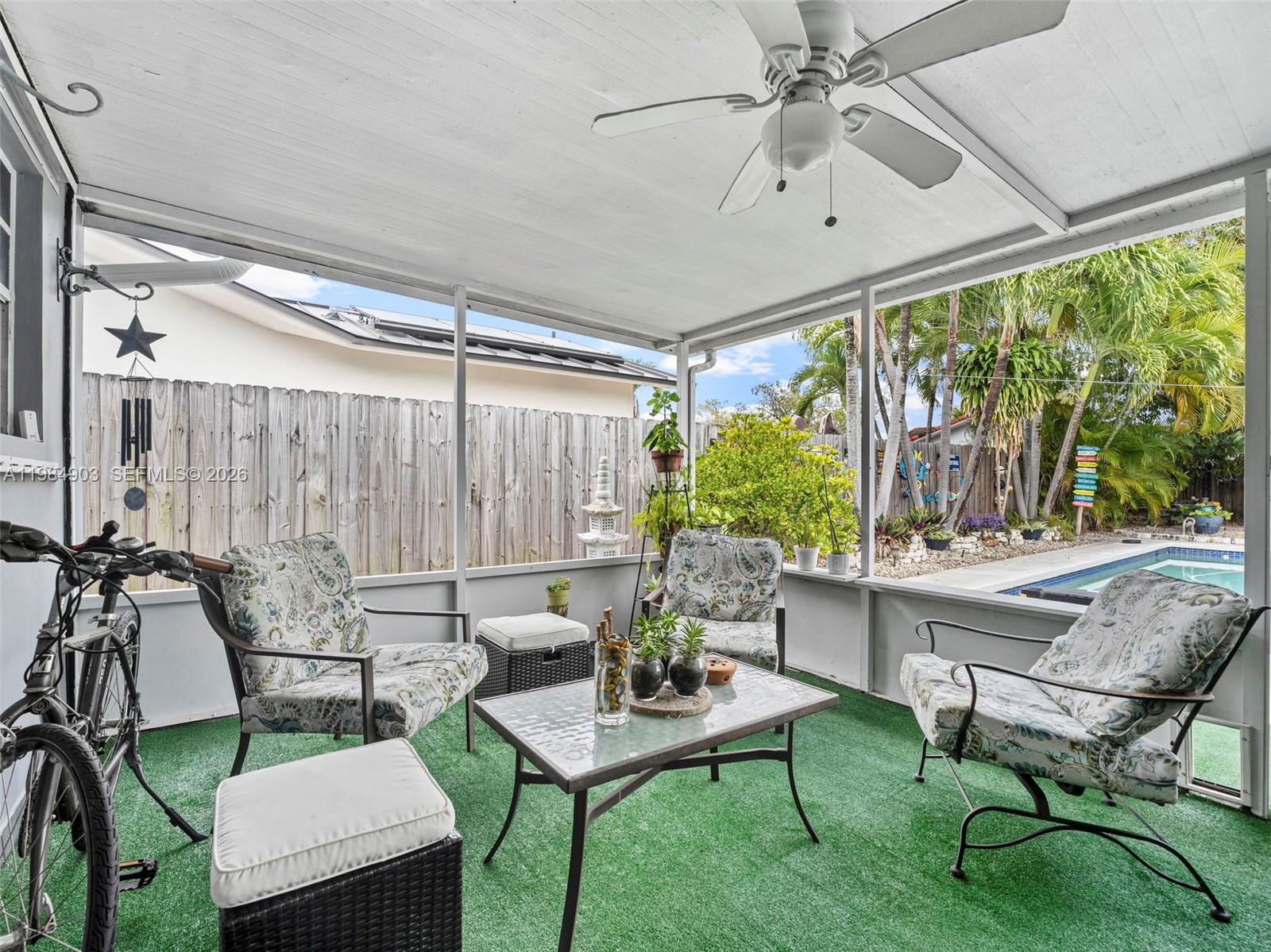 13811 SW 14th St Miami, FL 33184