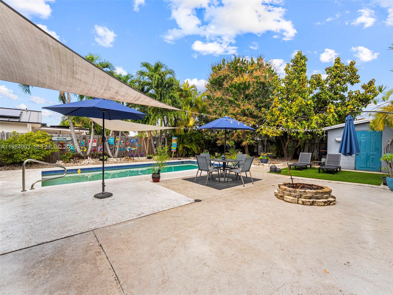 13811 SW 14th St Miami, FL 33184